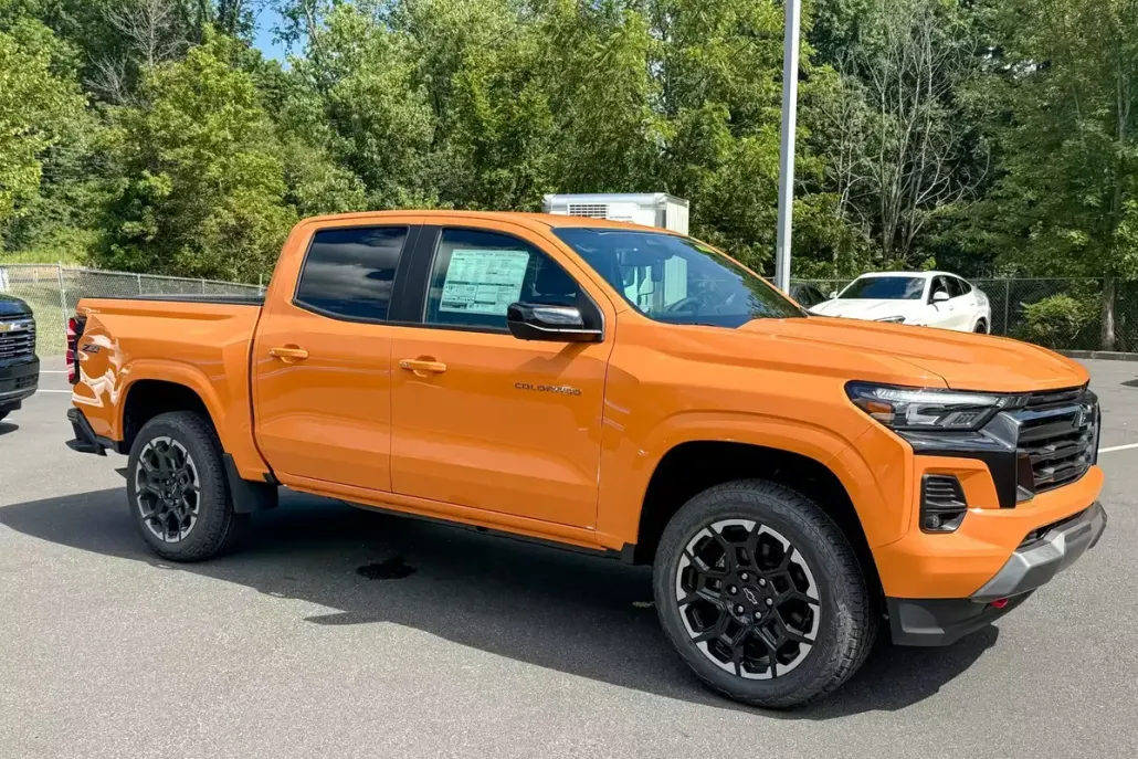 2026 Chevrolet Colorado Z71 photo 1
