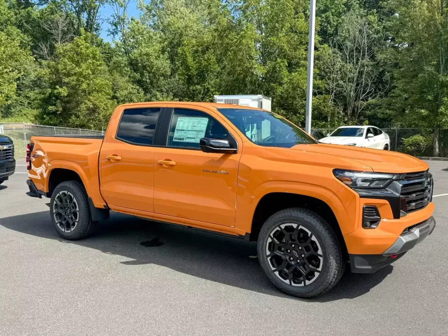 2026 Chevrolet Colorado Z71 photo 1