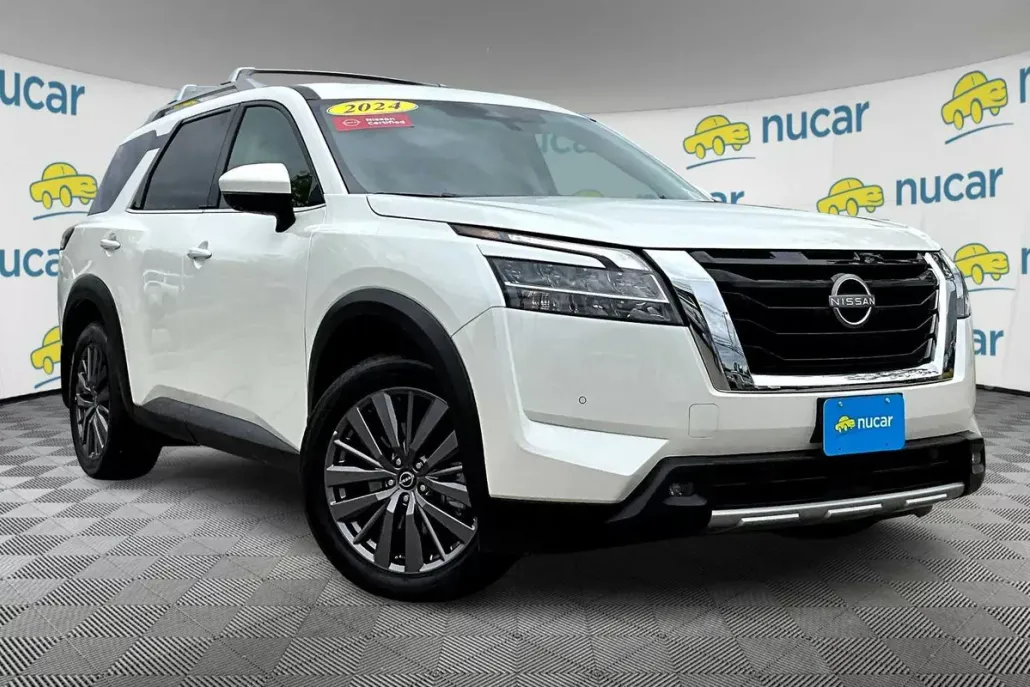 2024 Nissan Pathfinder SL photo 1