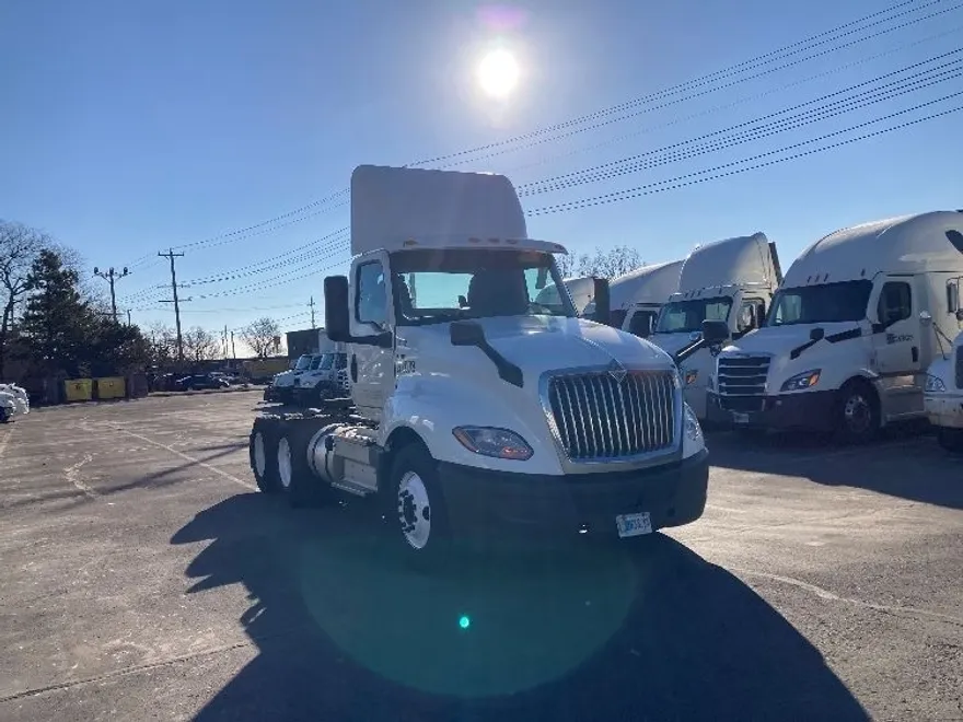 2018 International LT625 LT photo 1