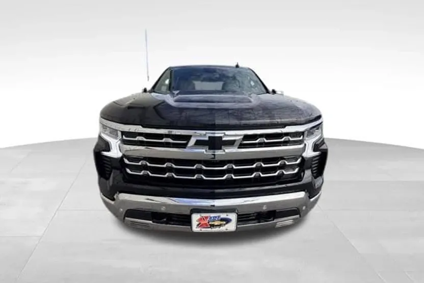 2024 Chevrolet Silverado 1500 LTZ photo 1