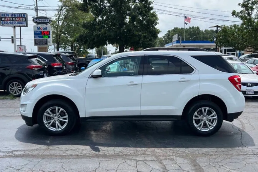 2016 Chevrolet Equinox LT photo 1