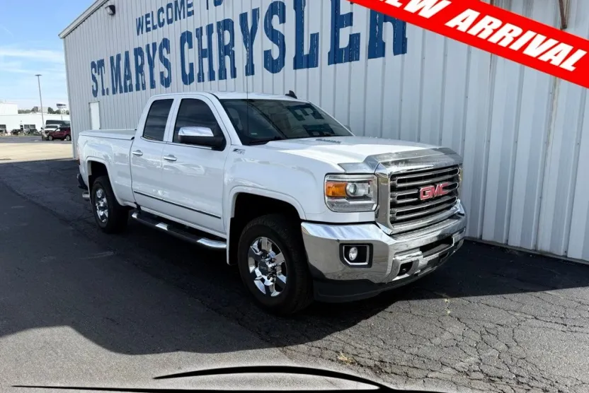 2016 Gmc Sierra SLT photo 1