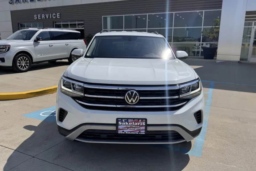 2022 Volkswagen Atlas SE photo 1