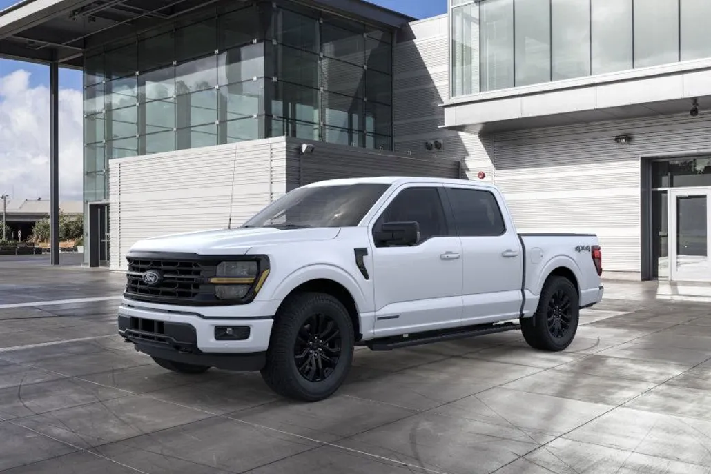 2025 Ford F-150 XLT photo 1