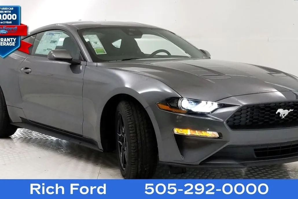 2022 Ford Mustang photo 1