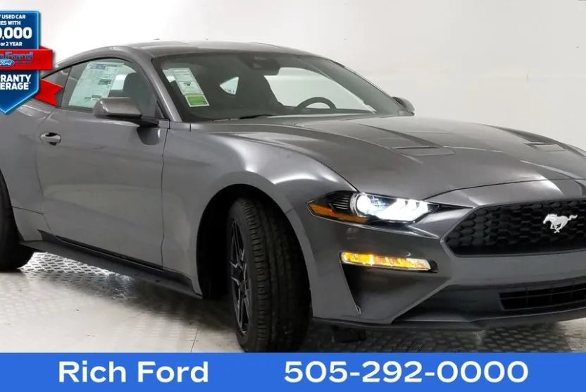2022 Ford Mustang photo 1