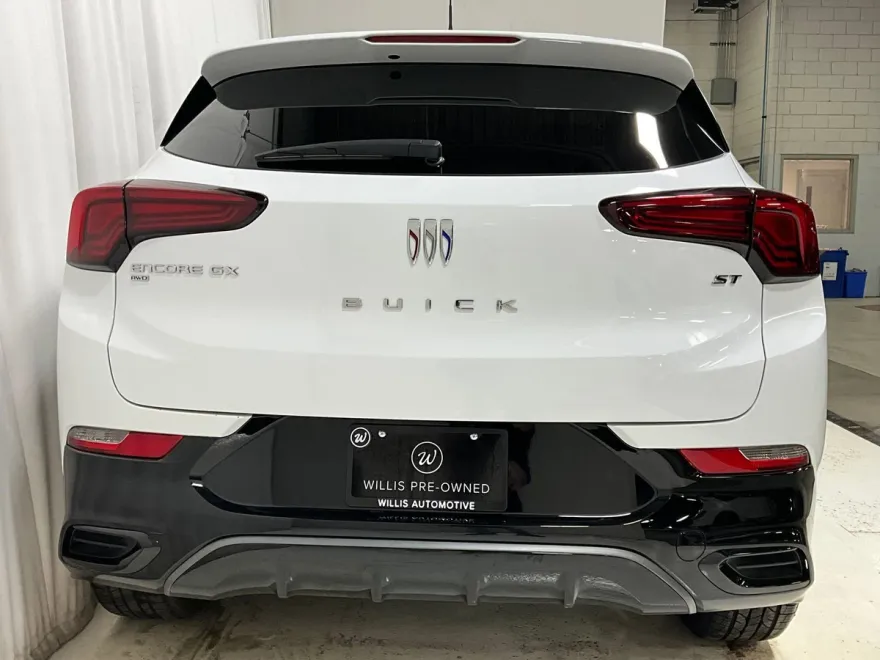 2024 Buick Encore GX Sport Touring photo 1