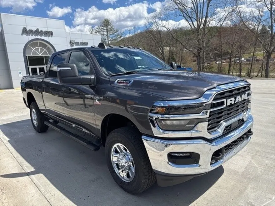 2025 Ram 2500 Tradesman photo 1