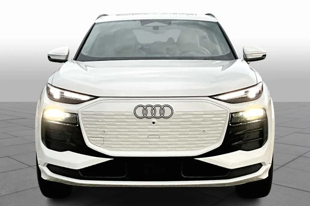 2025 Audi Q6 E-tron Premium Plus photo 1