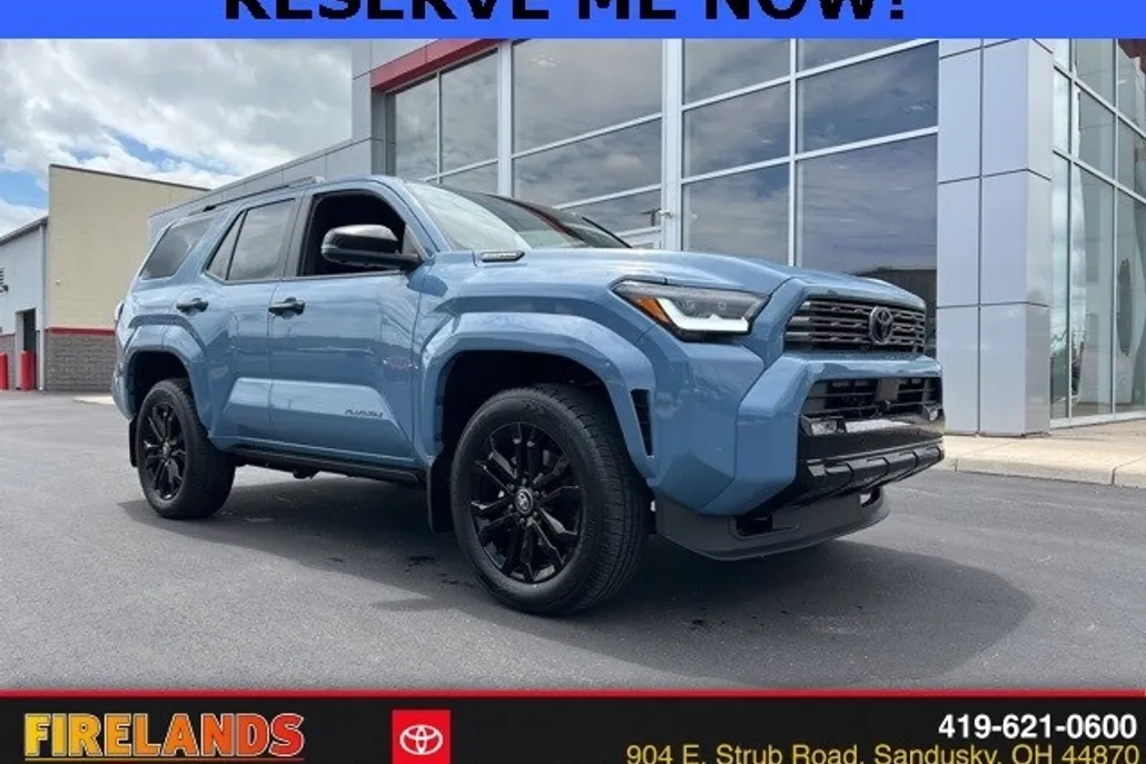2025 Toyota 4Runner photo 1