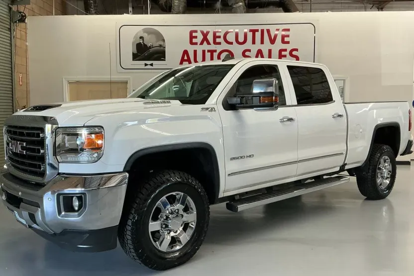 2019 Gmc Sierra HD SLT photo 1