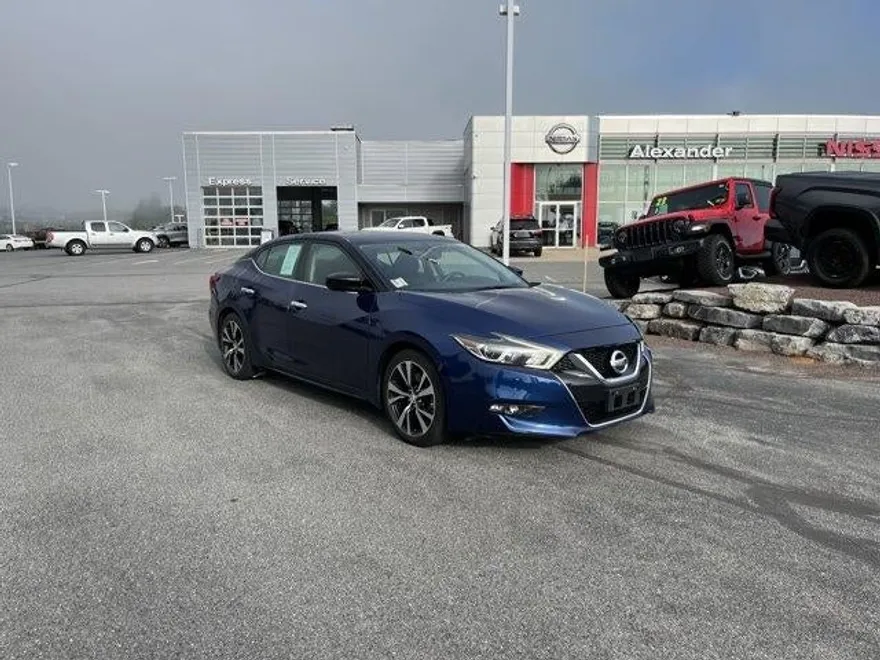 2018 Nissan Maxima S photo 1