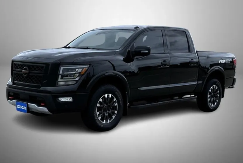 2020 Nissan Titan PRO-4X photo 1