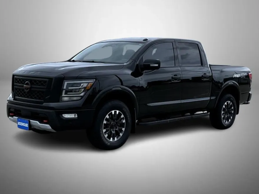 2020 Nissan Titan PRO-4X photo 1