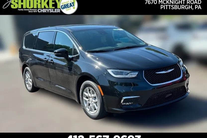 2025 Chrysler Pacifica photo 1