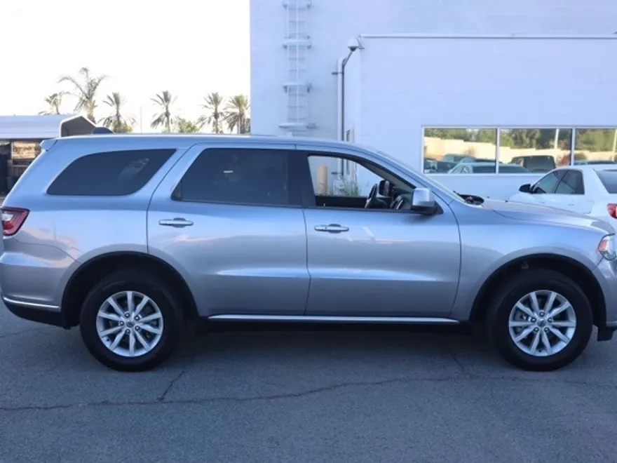 2020 Dodge Durango SXT photo 1