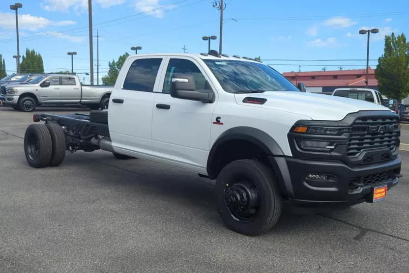 2025 Ram 5500 Tradesman photo 1