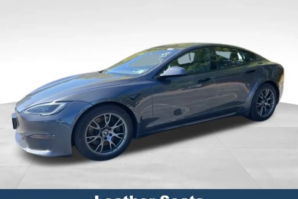 2022 Tesla Model S Plaid photo 1