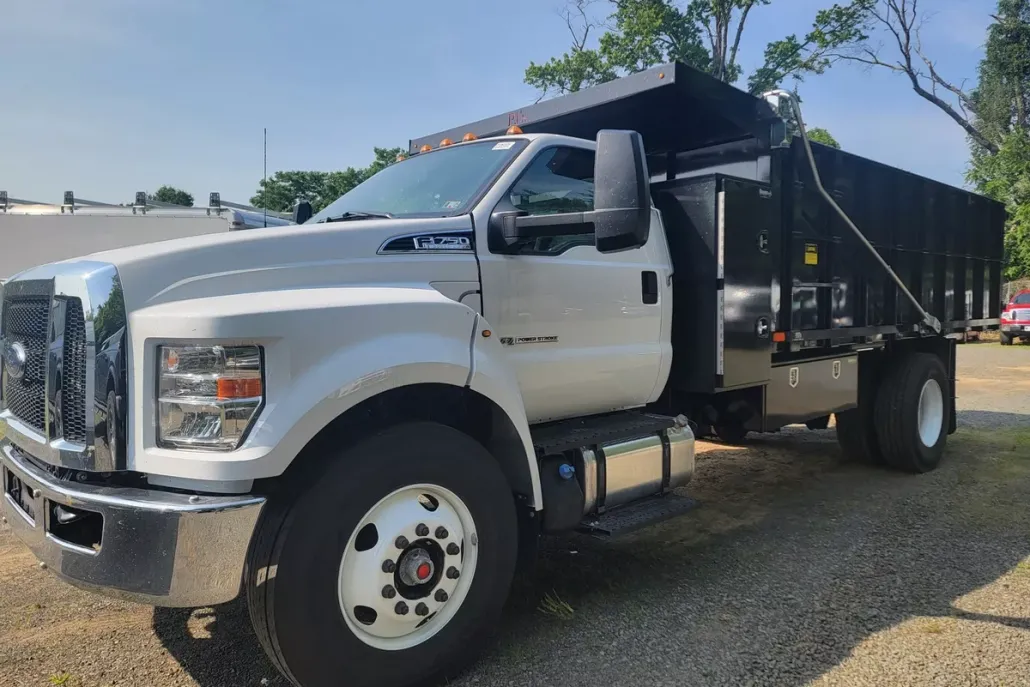 2025 Ford F-750 Regular Cab photo 1