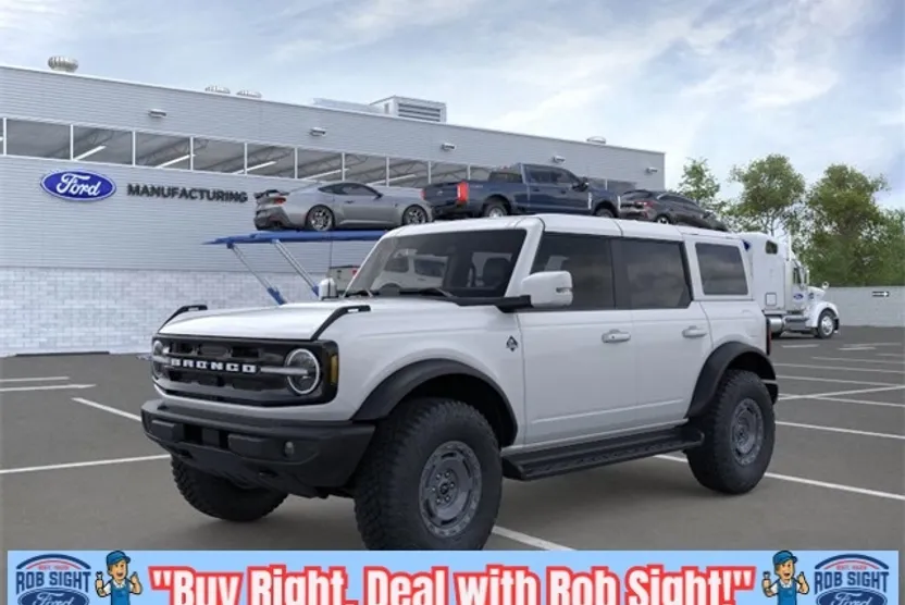 2025 Ford Bronco Outer Banks photo 1
