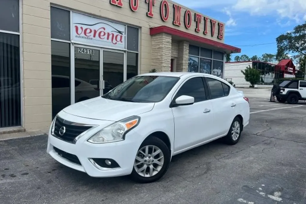 2019 Nissan Versa SV Sedan photo 1