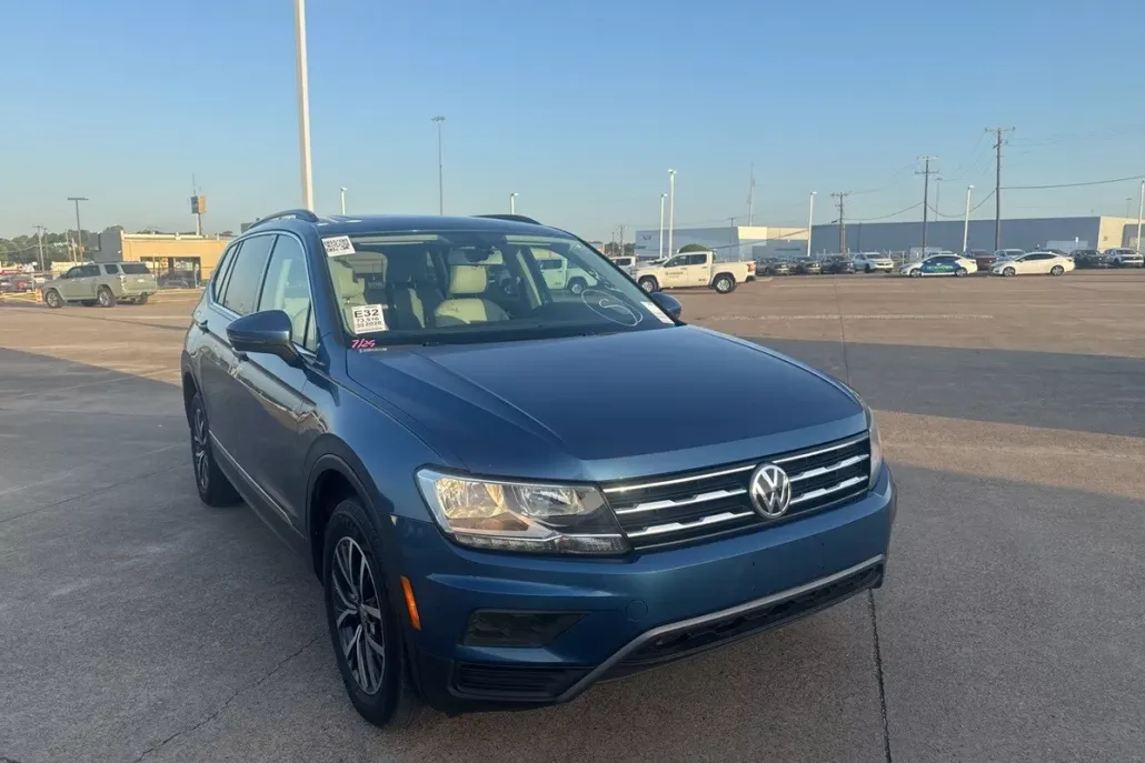 2020 Volkswagen Tiguan SEL photo 1
