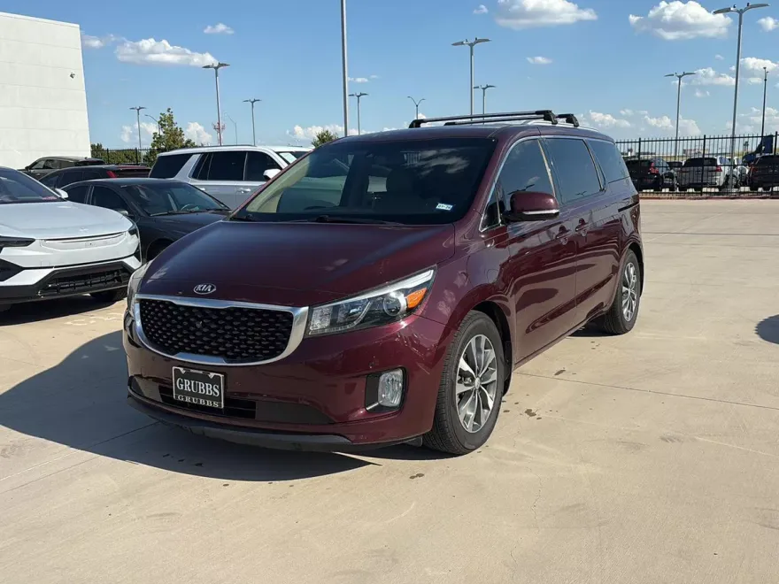 2018 Kia Sedona SX photo 1