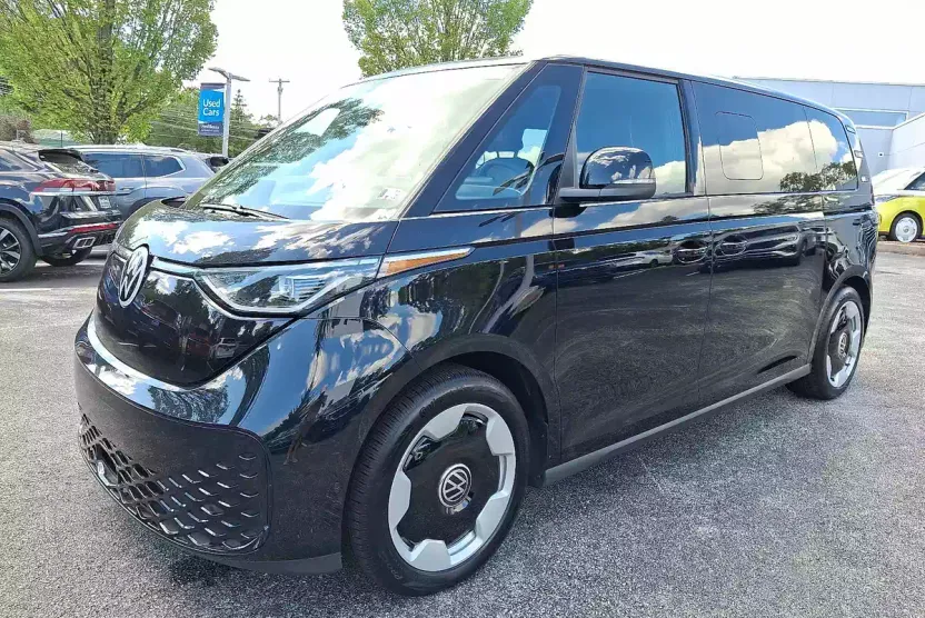 2025 Volkswagen ID. Buzz Pro S photo 1