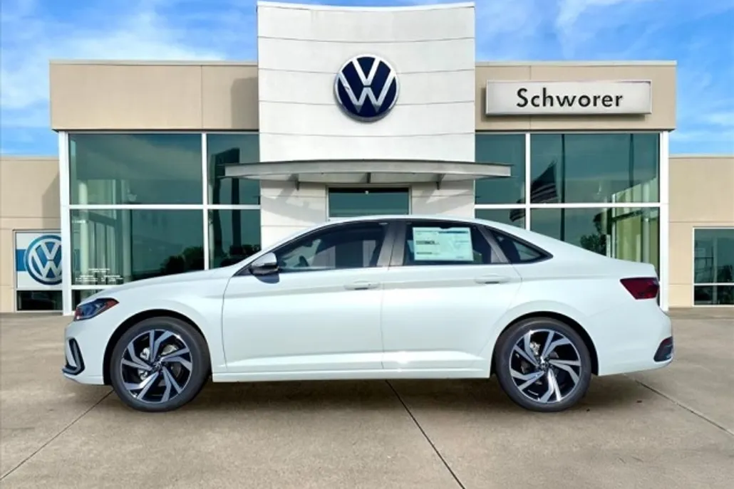 2026 Volkswagen Jetta SEL photo 1