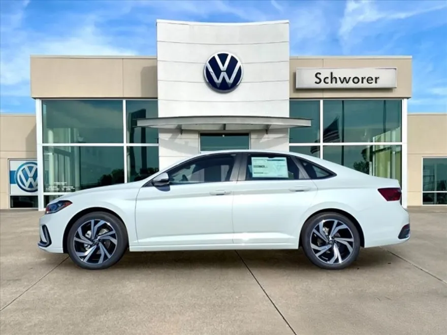 2026 Volkswagen Jetta SEL photo 1