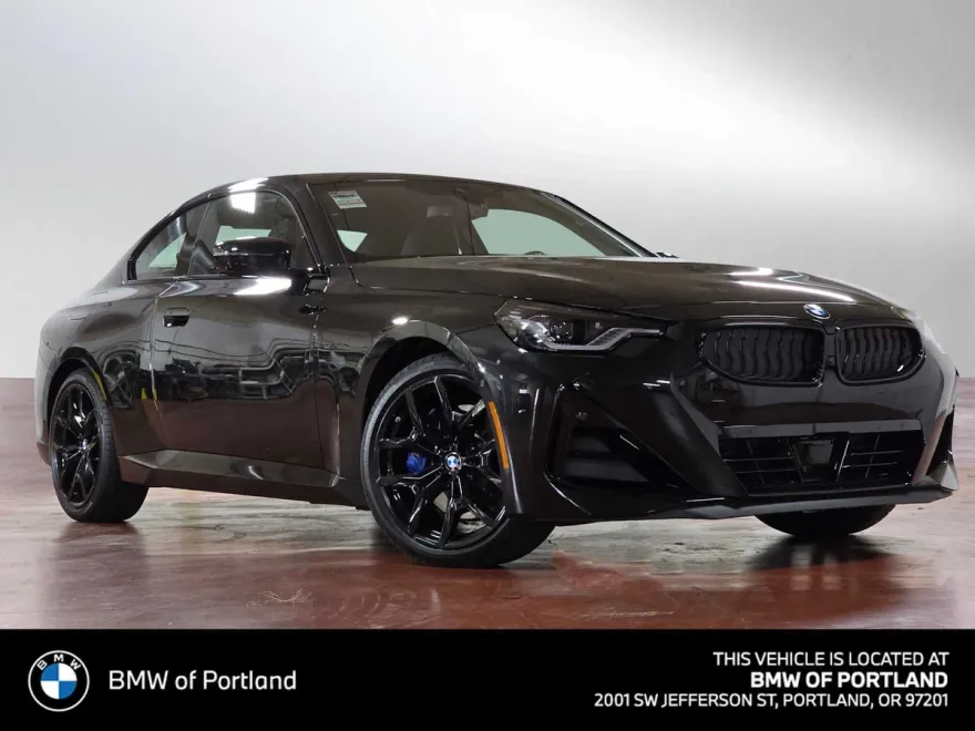 2025 Bmw 230i xDrive photo 1