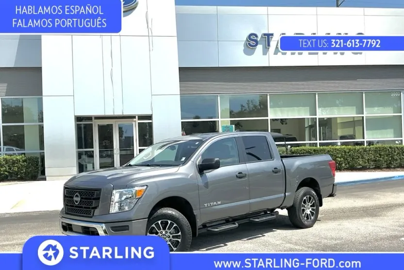 2023 Nissan Titan SV photo 1