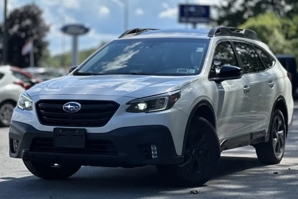 2020 Subaru Outback Onyx Edition XT photo 1