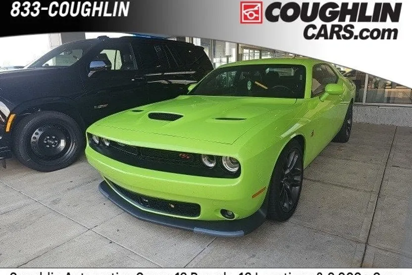 2023 Dodge Challenger R/T Scat Pack photo 1