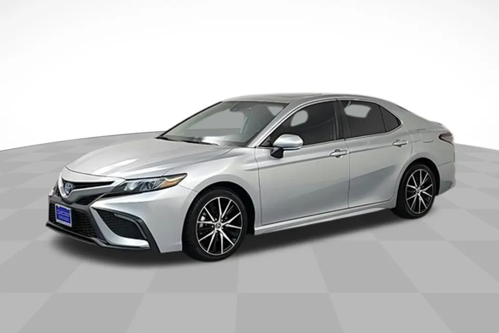 2022 Toyota Camry Hybrid SE photo 1