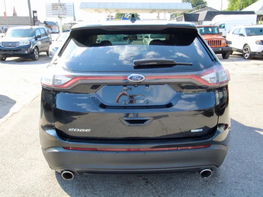 2015 Ford Edge SE Sport photo 1