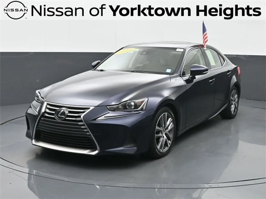 2019 Lexus IS 300 photo 1