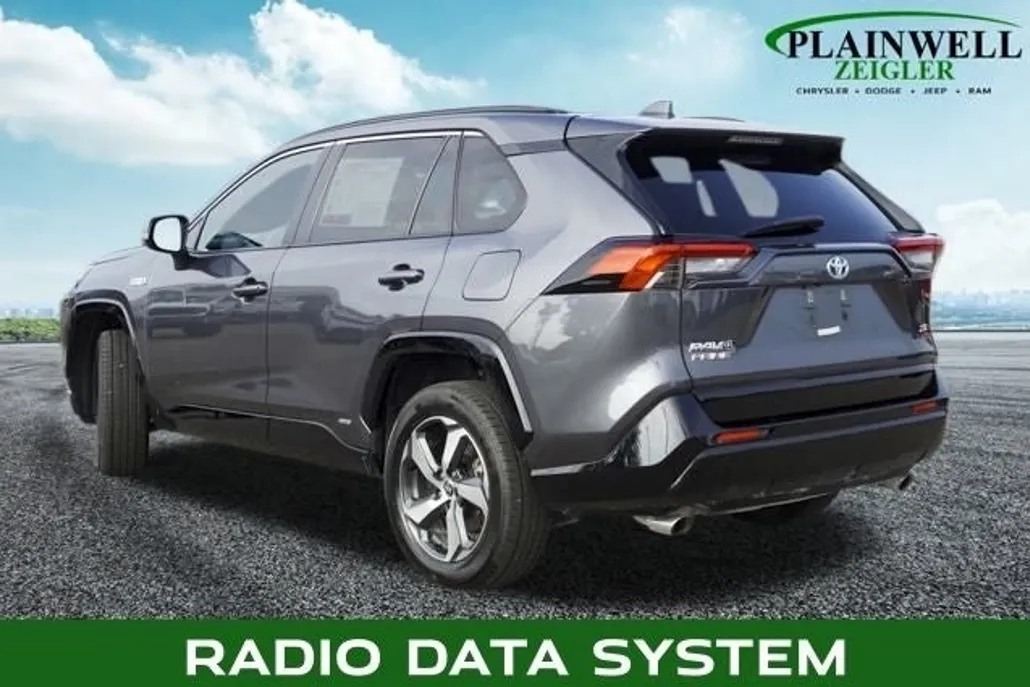 2022 Toyota RAV4 Prime SE photo 1