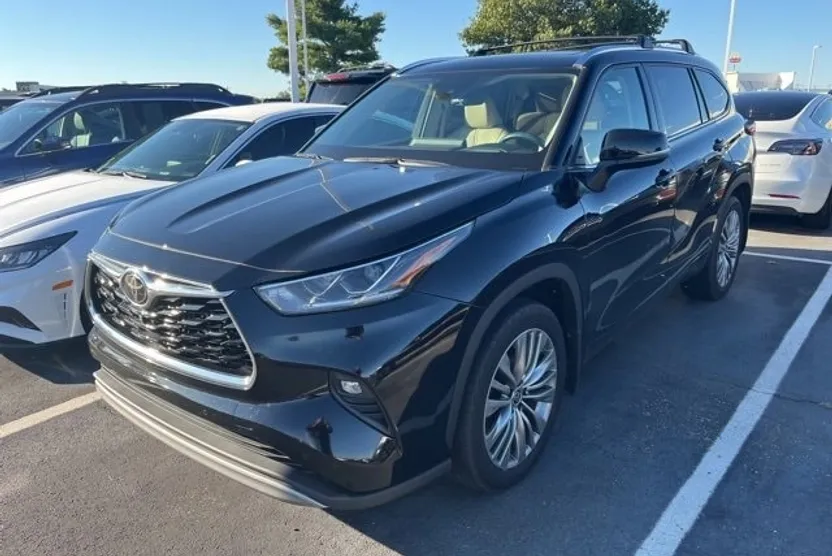 2021 Toyota Highlander Platinum photo 1
