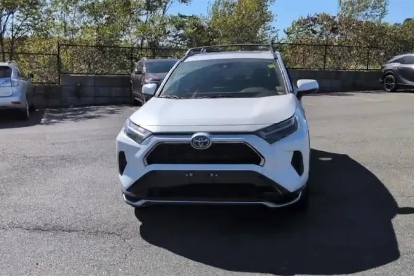 2022 Toyota RAV4 Prime SE photo 1