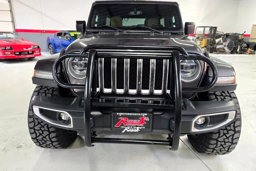2018 Jeep Wrangler Unlimited Sahara photo 1