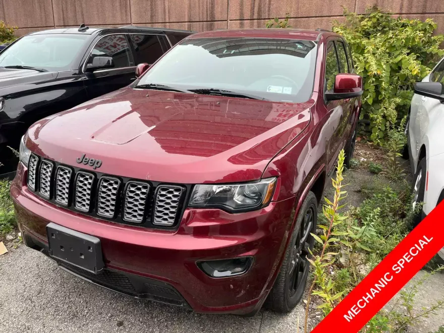 2019 Jeep Grand Cherokee Altitude photo 1