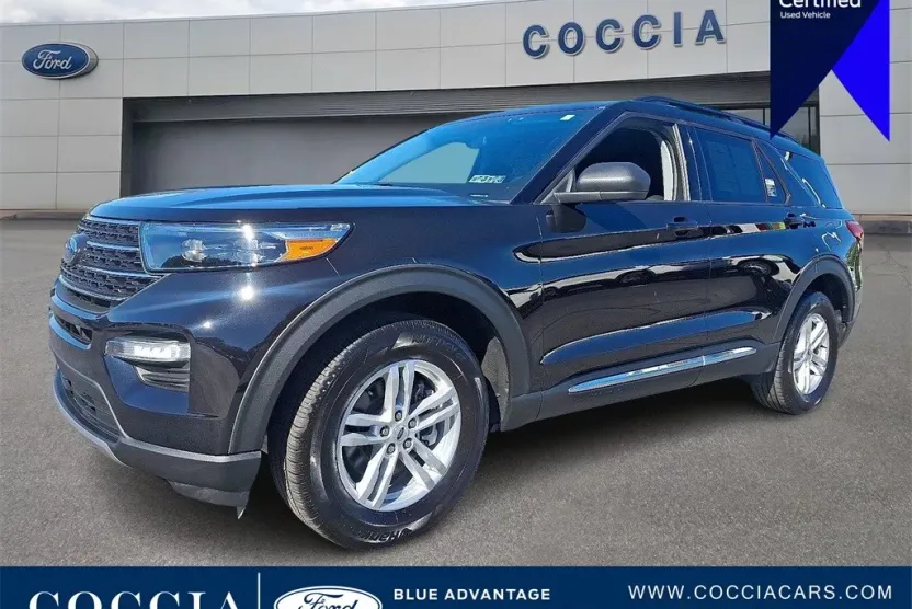 2022 Ford Explorer XLT photo 1