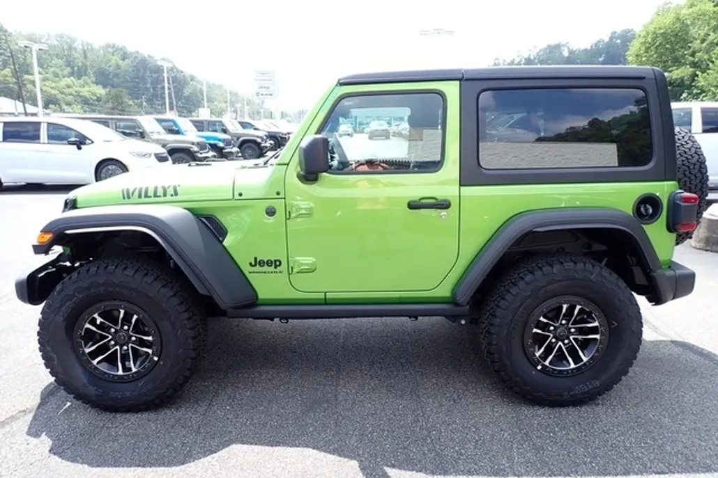 2025 Jeep Wrangler Willys photo 1