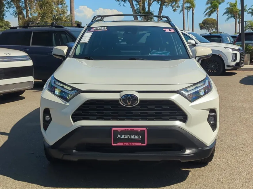 2022 Toyota RAV4 XLE Premium photo 1