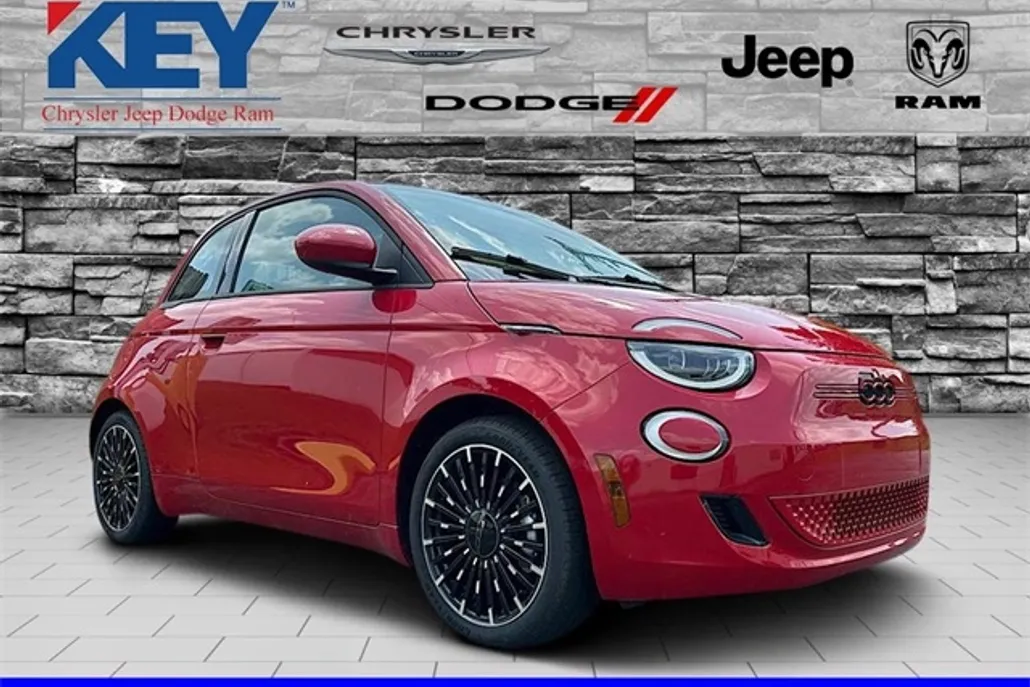 2024 Fiat 500e Red photo 1