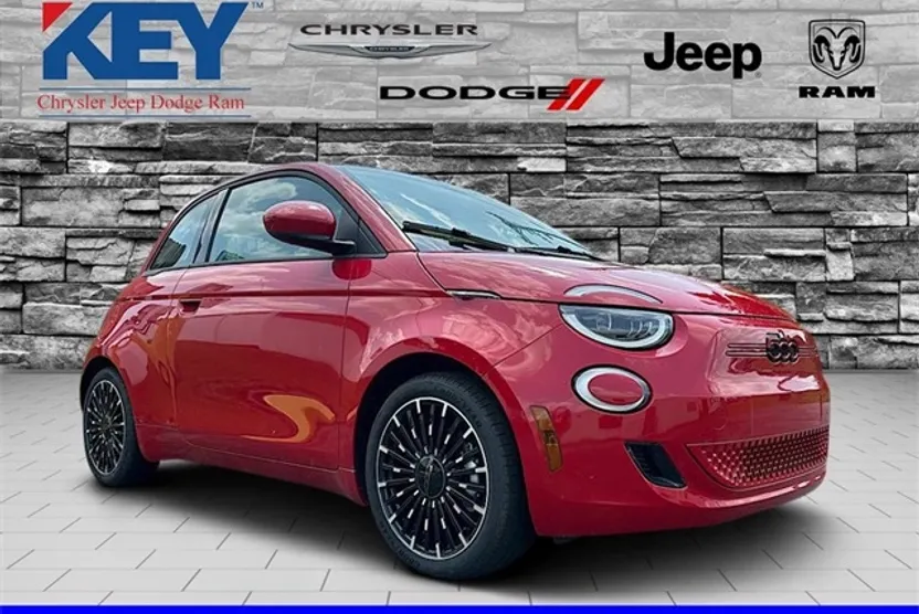 2024 Fiat 500e Red photo 1