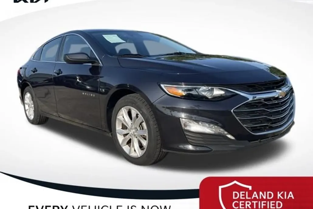 2023 Chevrolet Malibu 1LT photo 1