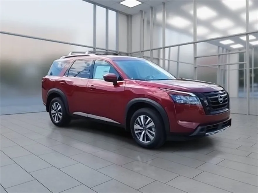 2025 Nissan Pathfinder SL photo 1